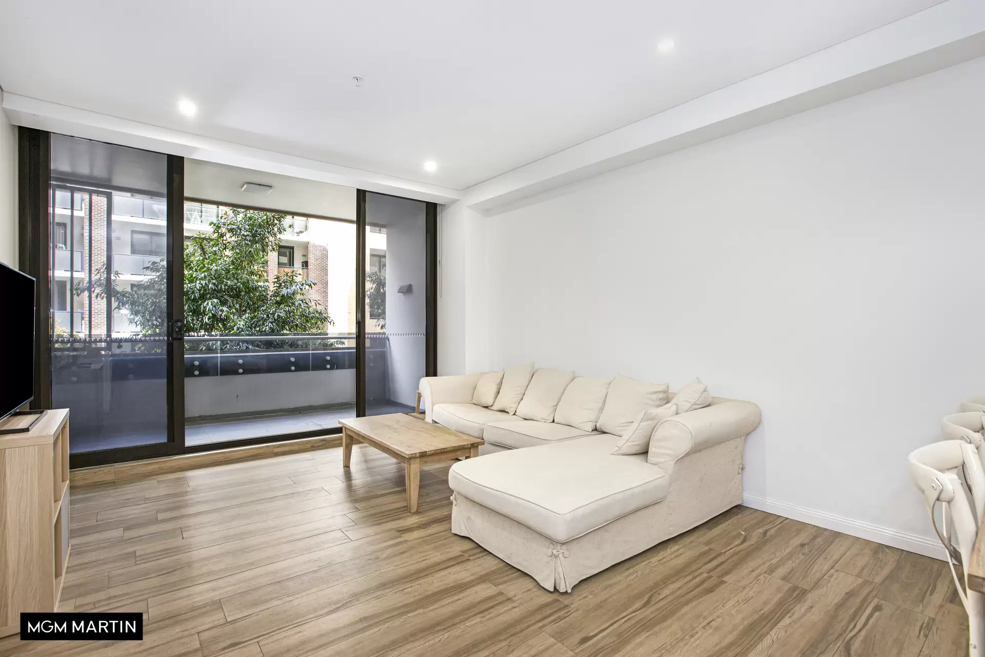 122/8 Galloway Street, Mascot Leased by MGM Martin - image 1
