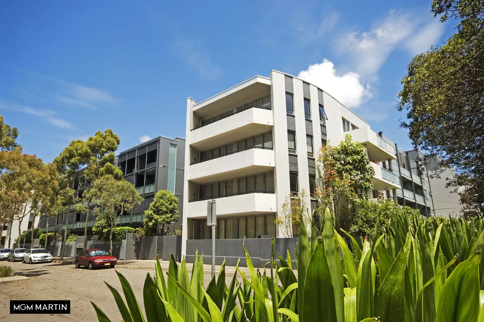 8/1 Leyland Grove, Zetland For Lease by MGM Martin - image 1