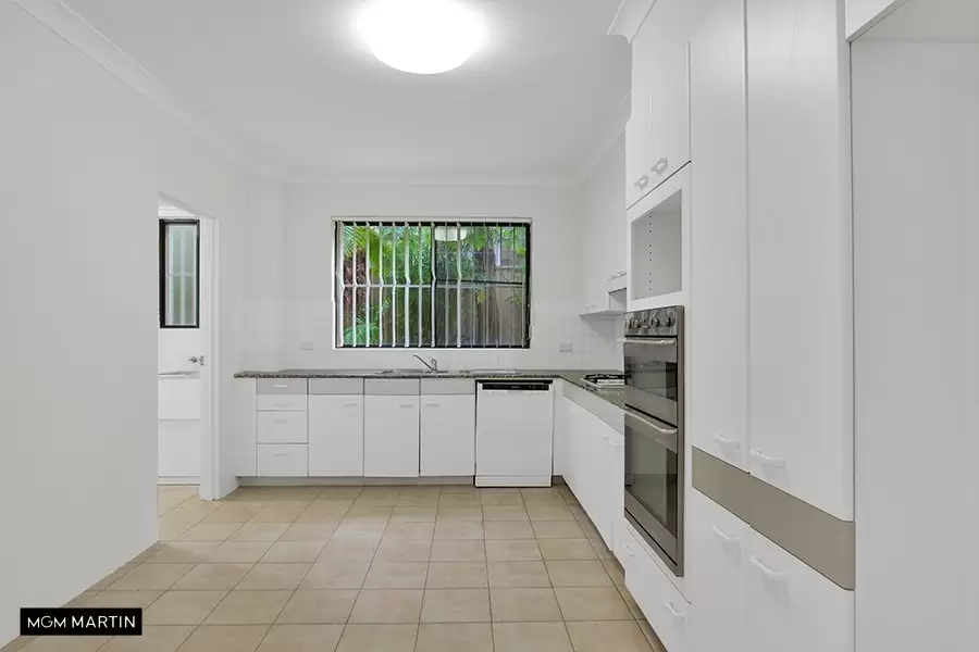 1/9-13 Sir Thomas Mitchell Road, Bondi Beach Leased by MGM Martin - image 1