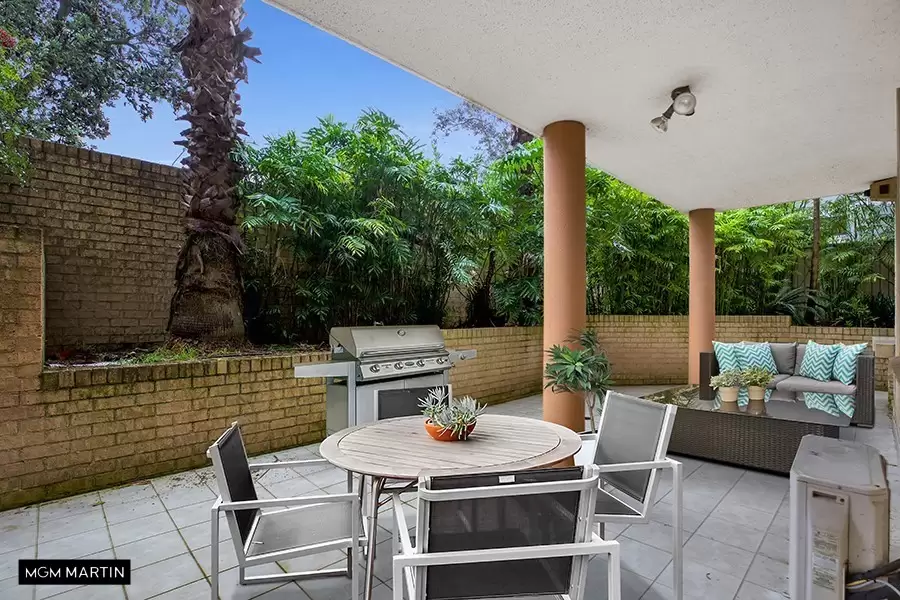 1/9-13 Sir Thomas Mitchell Road, Bondi Beach Leased by MGM Martin - image 1