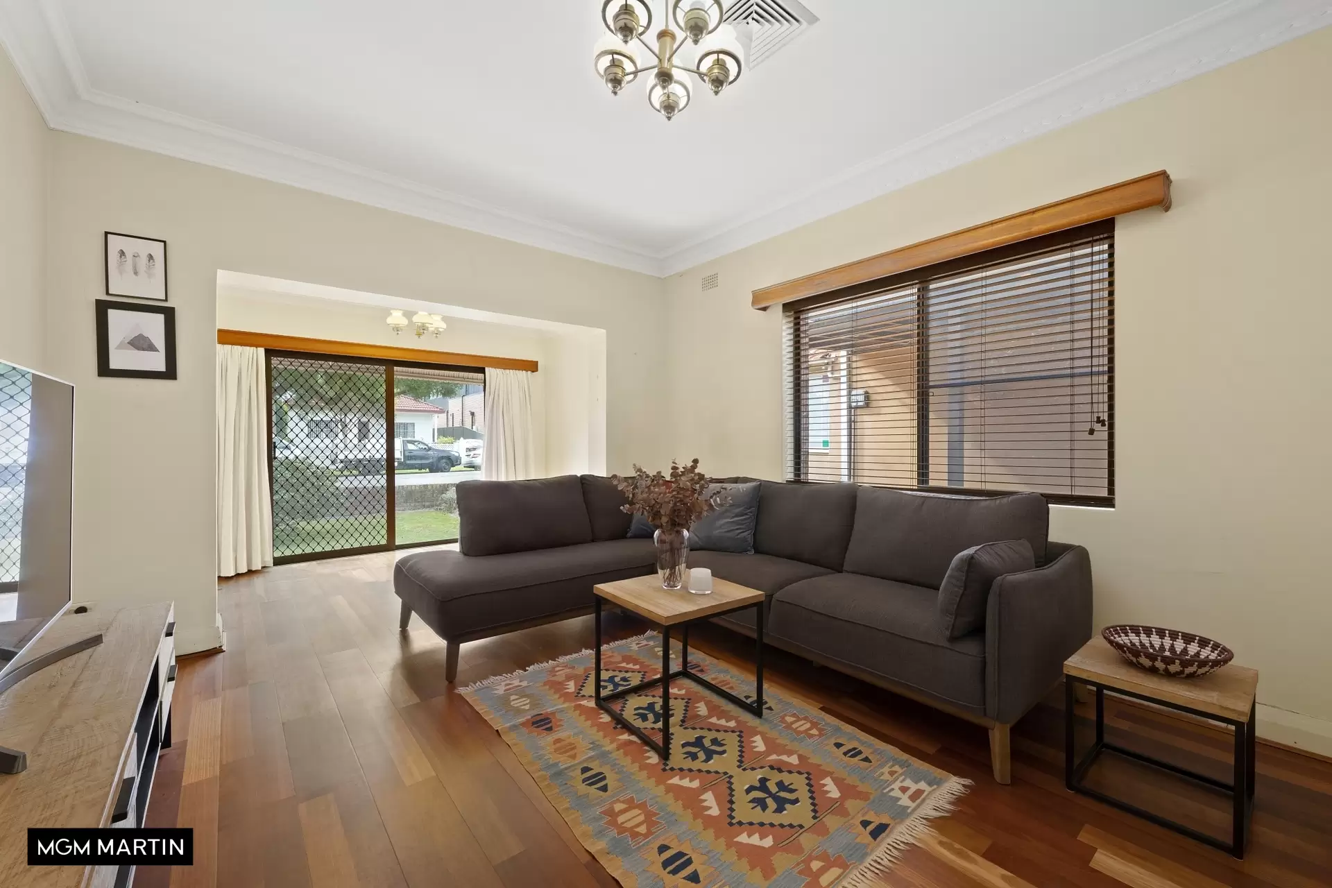 121 Harcourt Parade, Rosebery Sold by MGM Martin - image 1