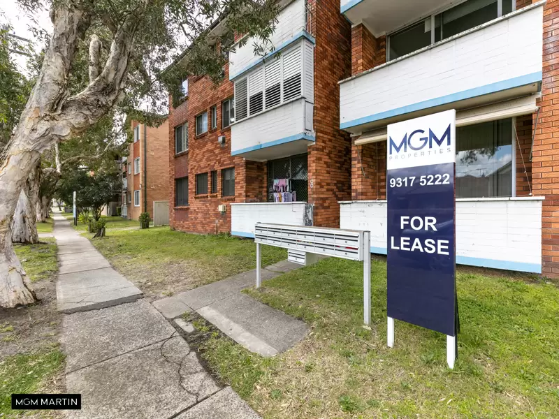 4/8 Maloney Street, Eastlakes Leased by MGM Martin - image 1