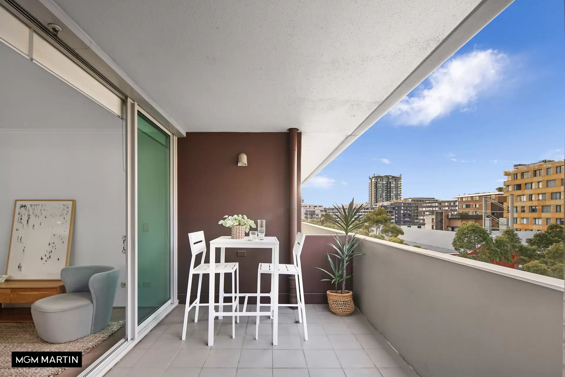 27/22 Gadigal Avenue, Zetland Sold by MGM Martin - image 1