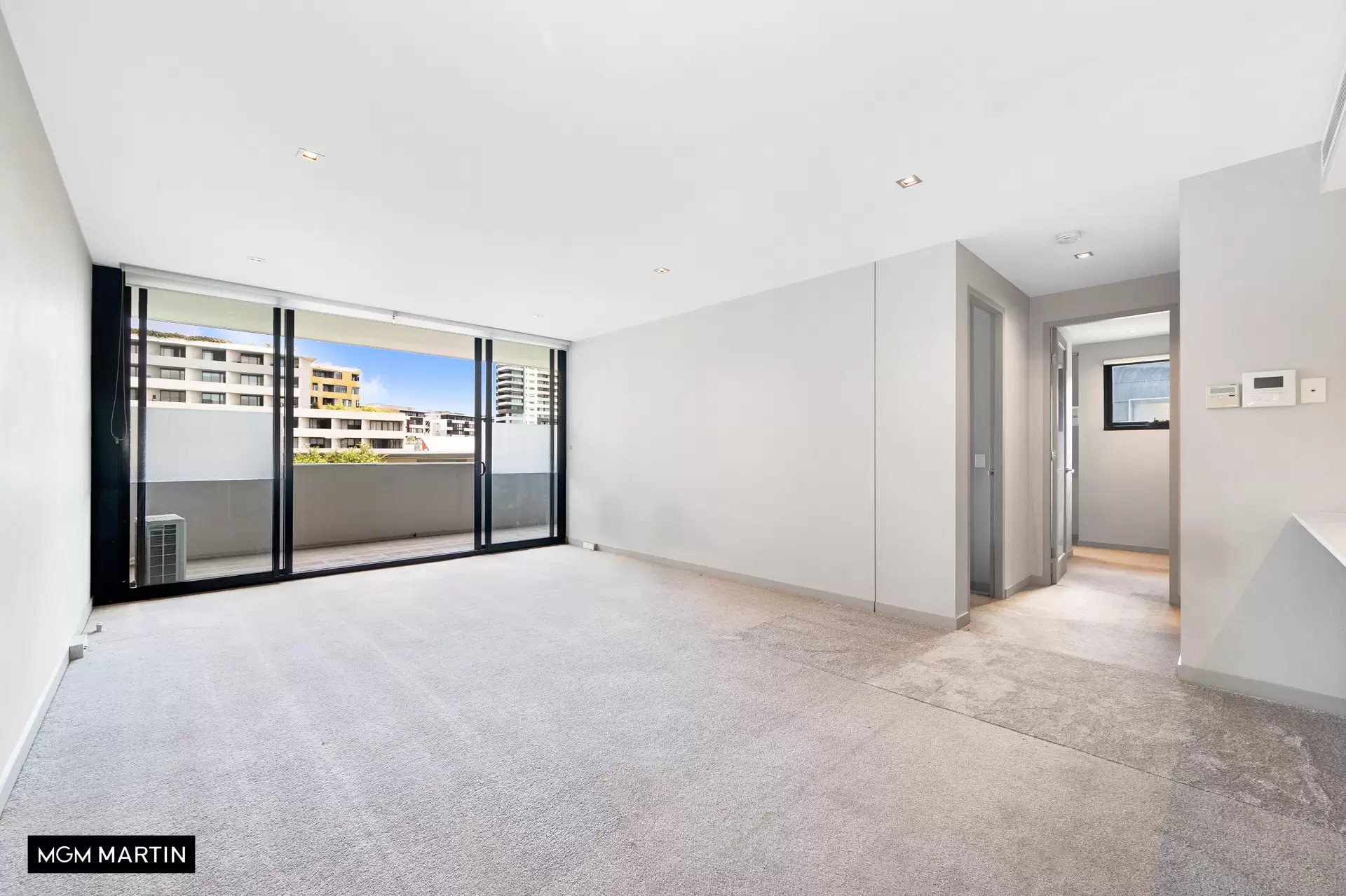 1420/1 Grandstand Parade, Zetland For Lease by MGM Martin - image 1