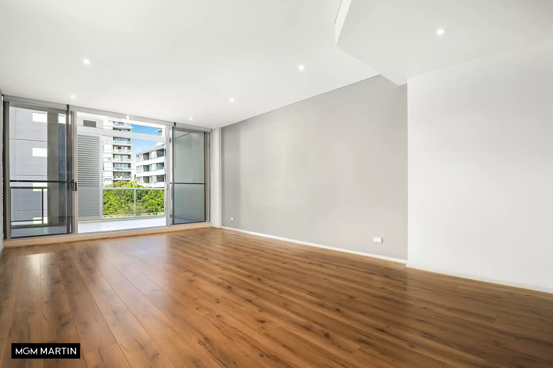 159/635 Gardeners Road, Mascot Leased by MGM Martin - image 1