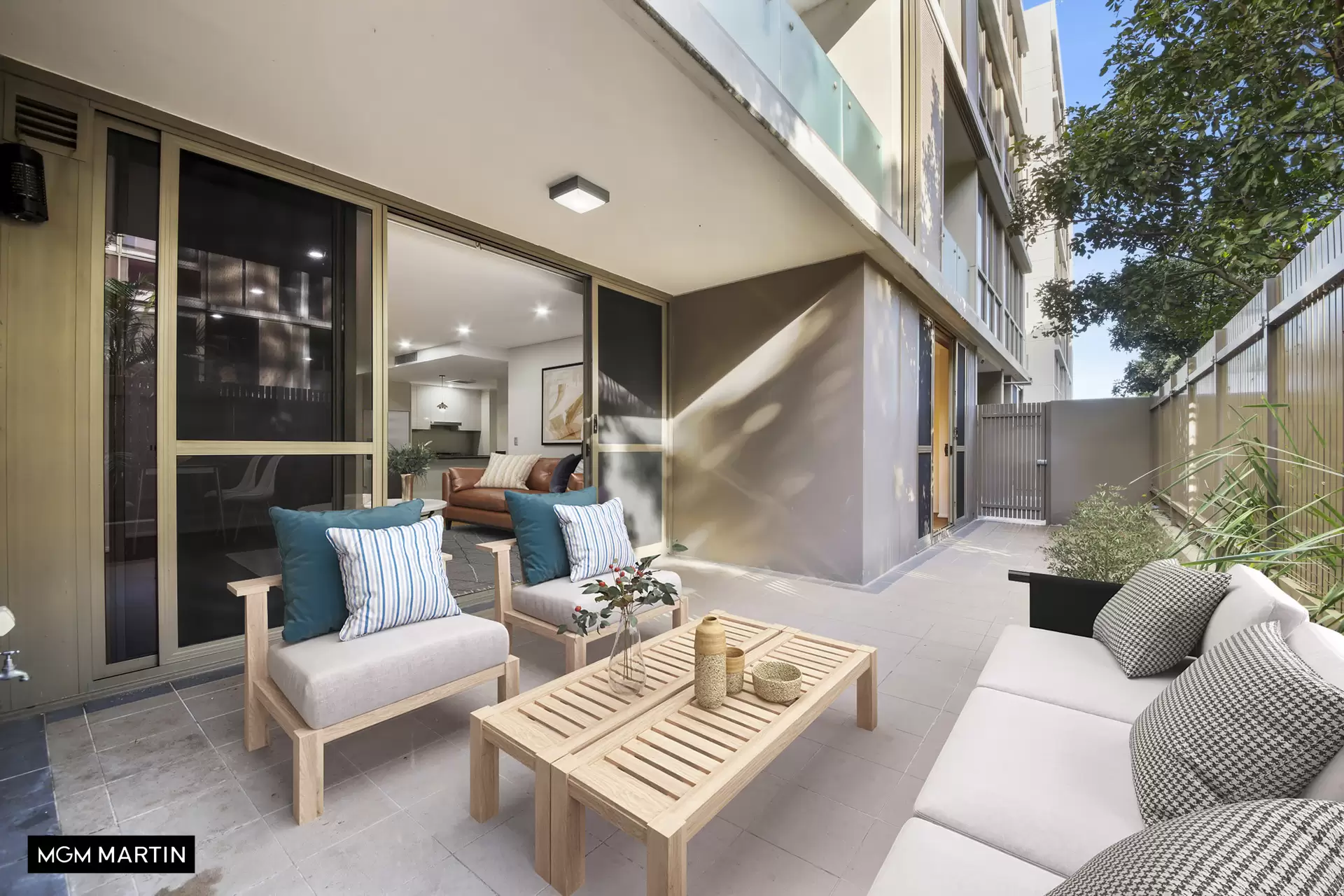 17/17 Grandstand Parade, Zetland For Lease by MGM Martin - image 1