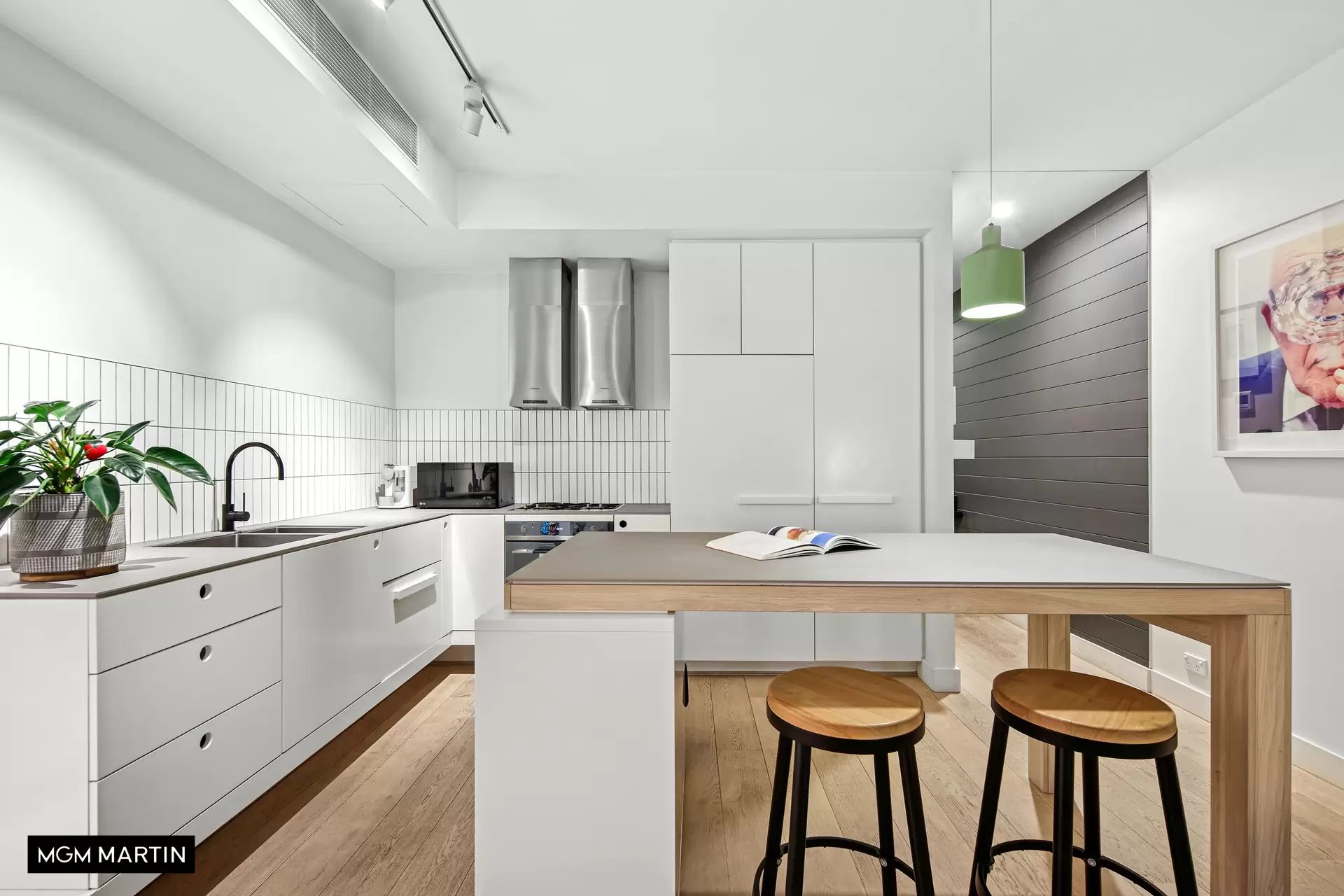 B213/810 Elizabeth Street, Waterloo For Sale by MGM Martin - image 1