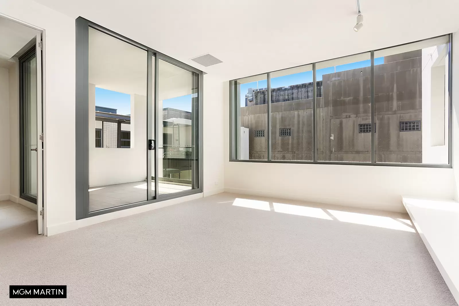 B512/810  Elizabeth Street, Waterloo For Sale by MGM Martin - image 1