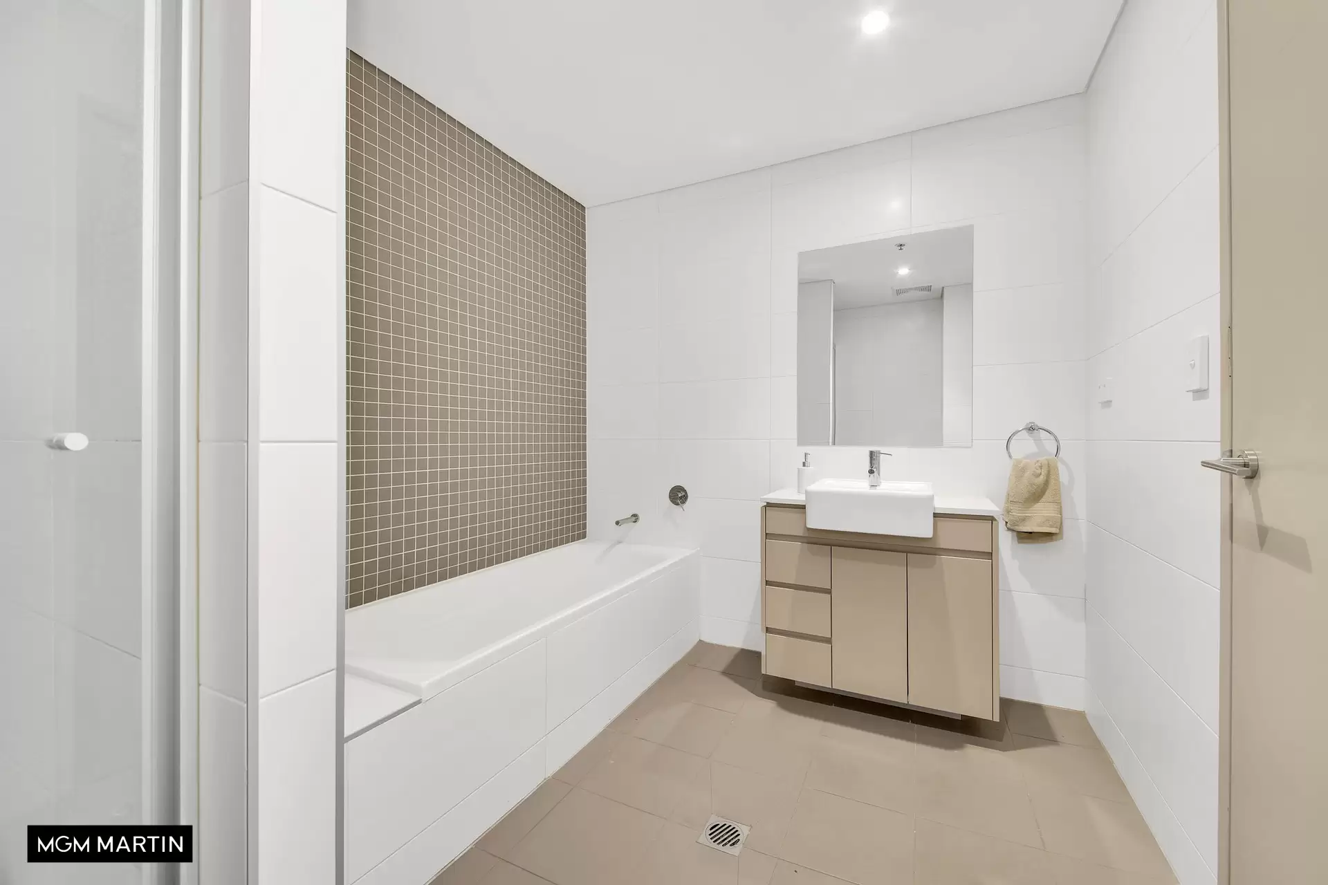 1103C/8 Bourke Street, Mascot For Lease by MGM Martin - image 1