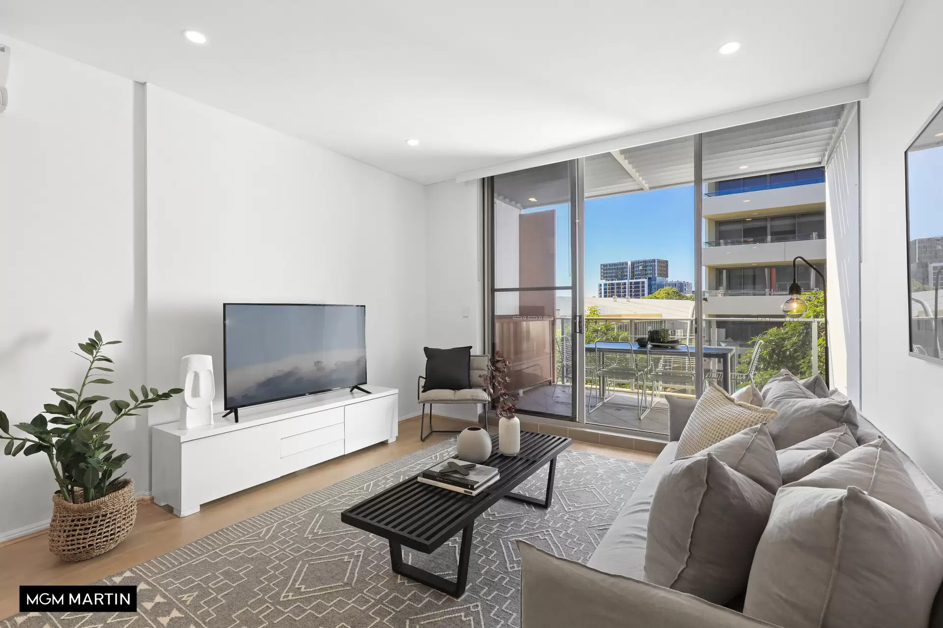 416/2 Spring Street, Rosebery For Sale by MGM Martin - image 1