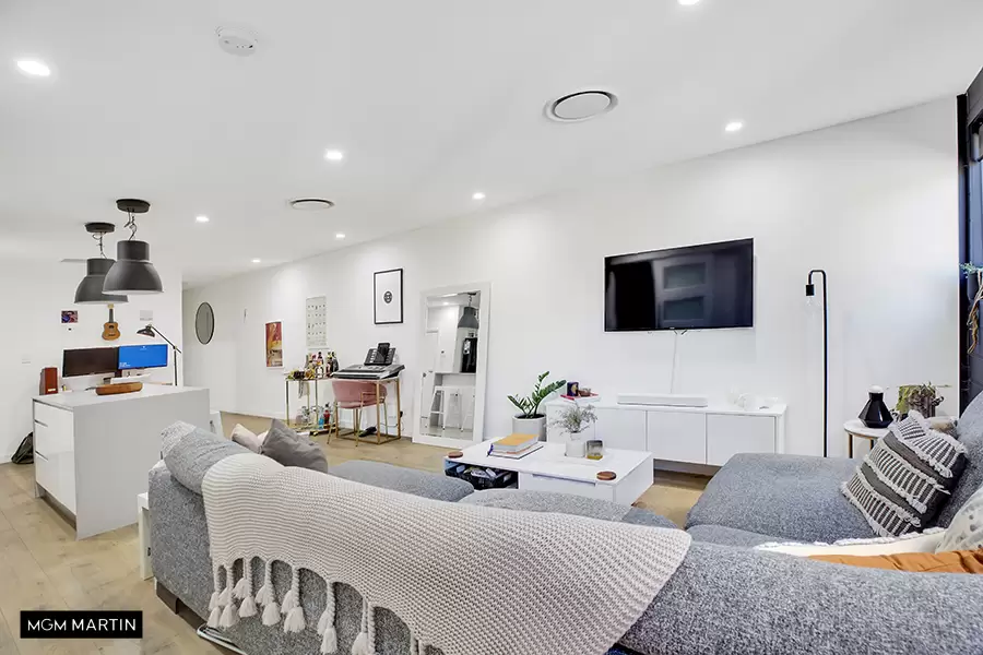 G09/11A Lachlan Street, Waterloo For Lease by MGM Martin - image 1