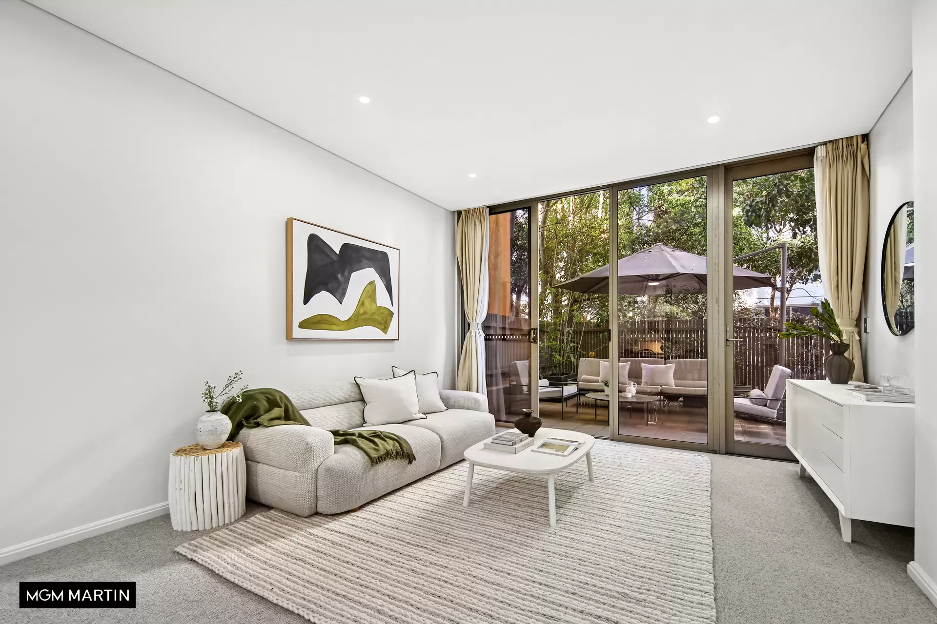 28/10 Grandstand Parade, Zetland Sold by MGM Martin - image 1