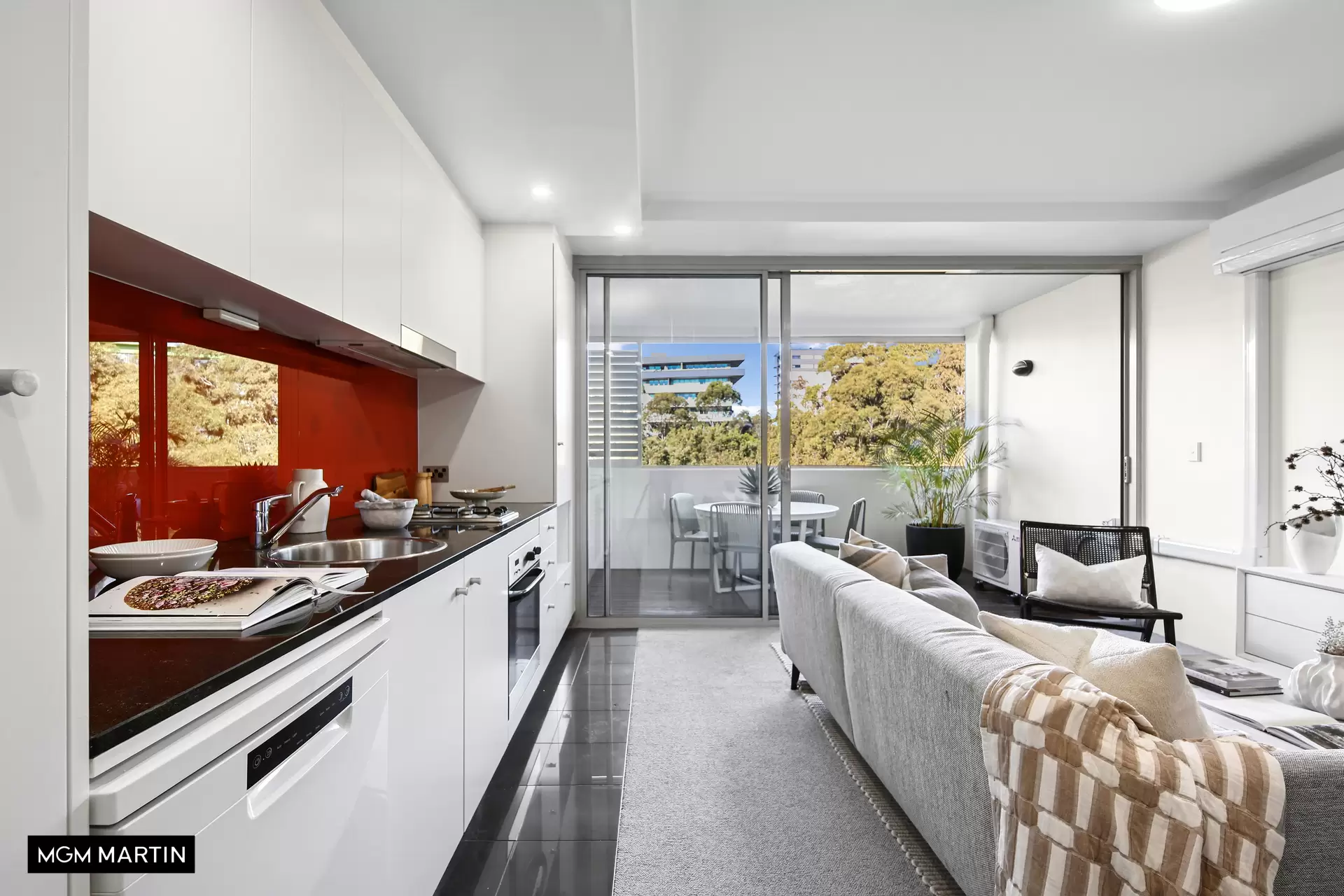 13/3 Victoria Park Parade, Zetland For Sale by MGM Martin - image 1