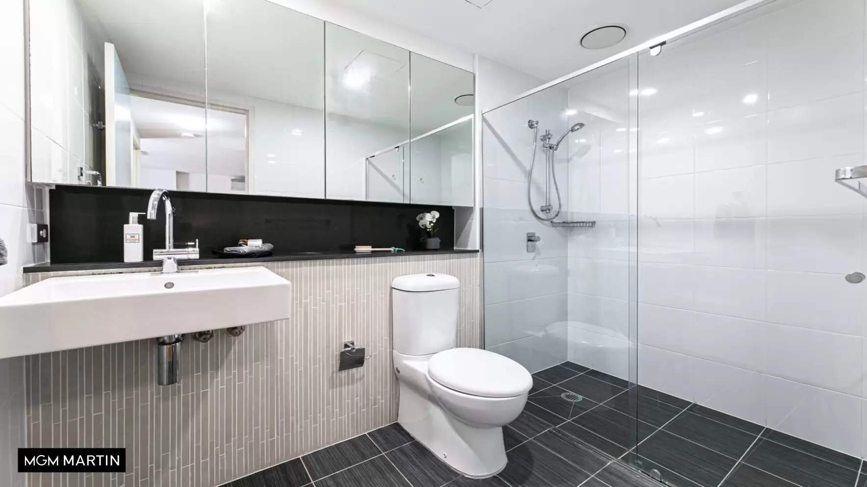 301/4 Ascot Avenue, Zetland Leased by MGM Martin - image 1
