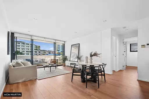 1420/1 Grandstand Parade, Zetland For Sale by MGM Martin