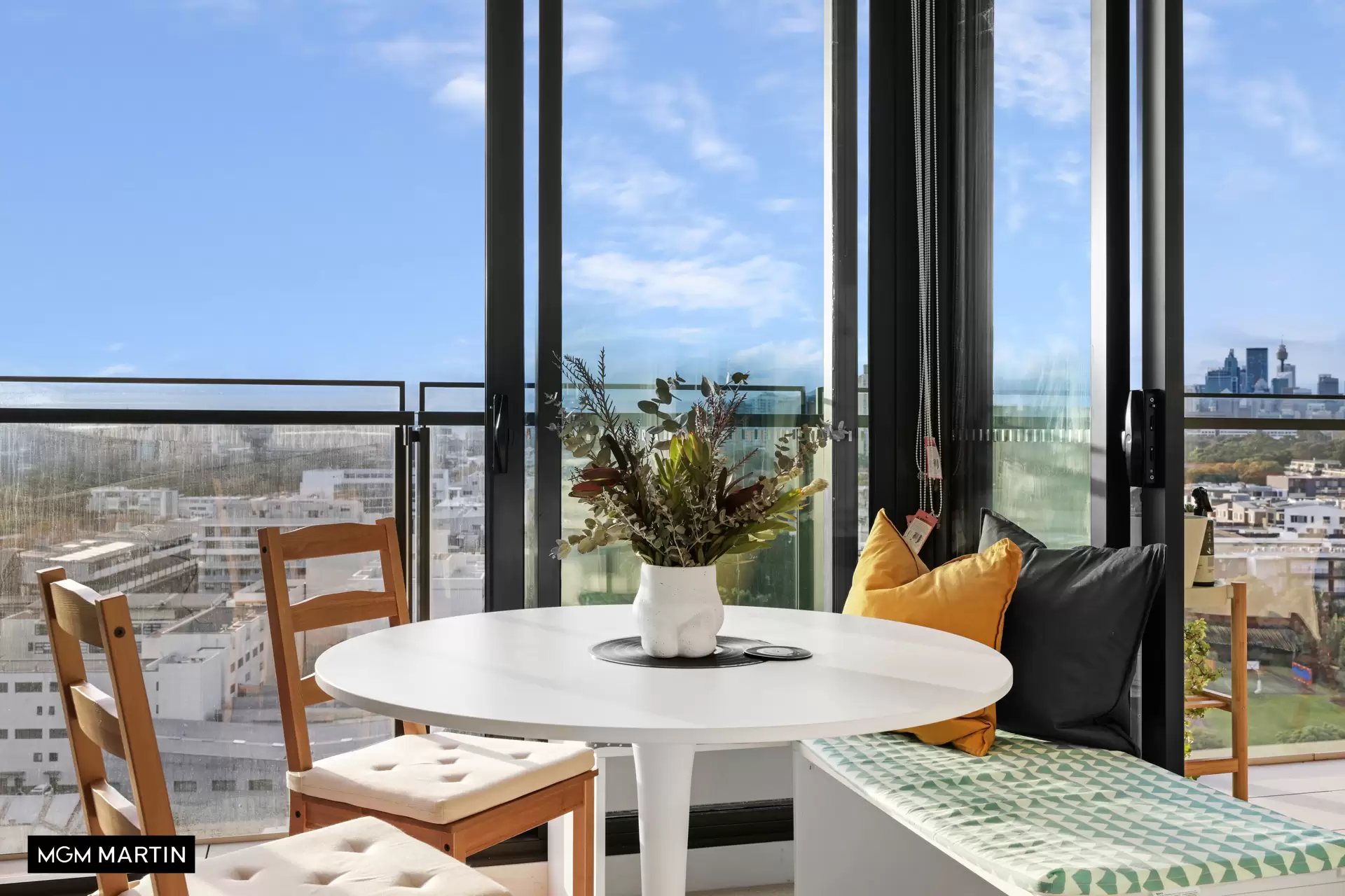 1518/303 Botany Road, Zetland Leased by MGM Martin - image 1