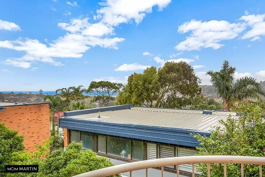 4/22 Mount Street, Coogee Leased by MGM Martin - image 1