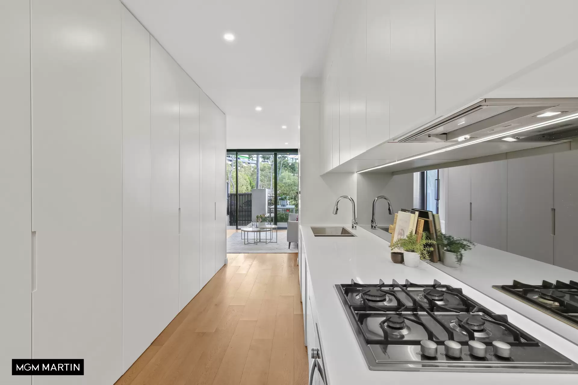 17/6 Wolseley Grove, Zetland Leased by MGM Martin - image 1