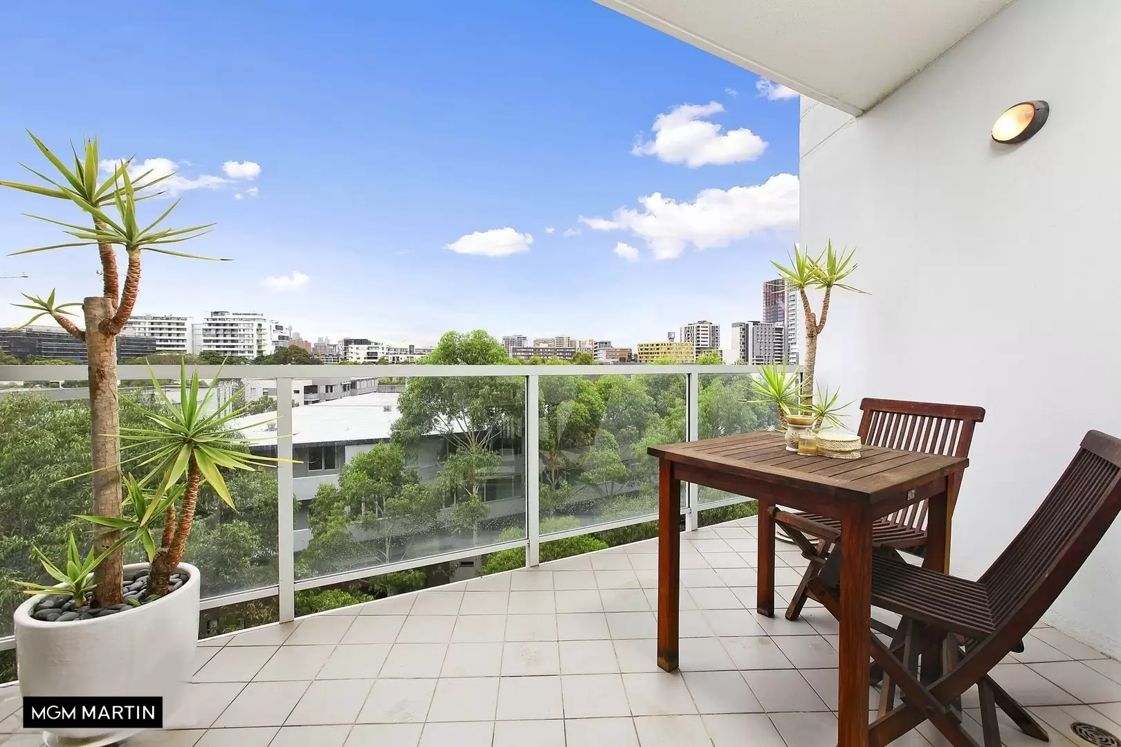 23/28 Gadigal Avenue, Zetland Leased by MGM Martin - image 1