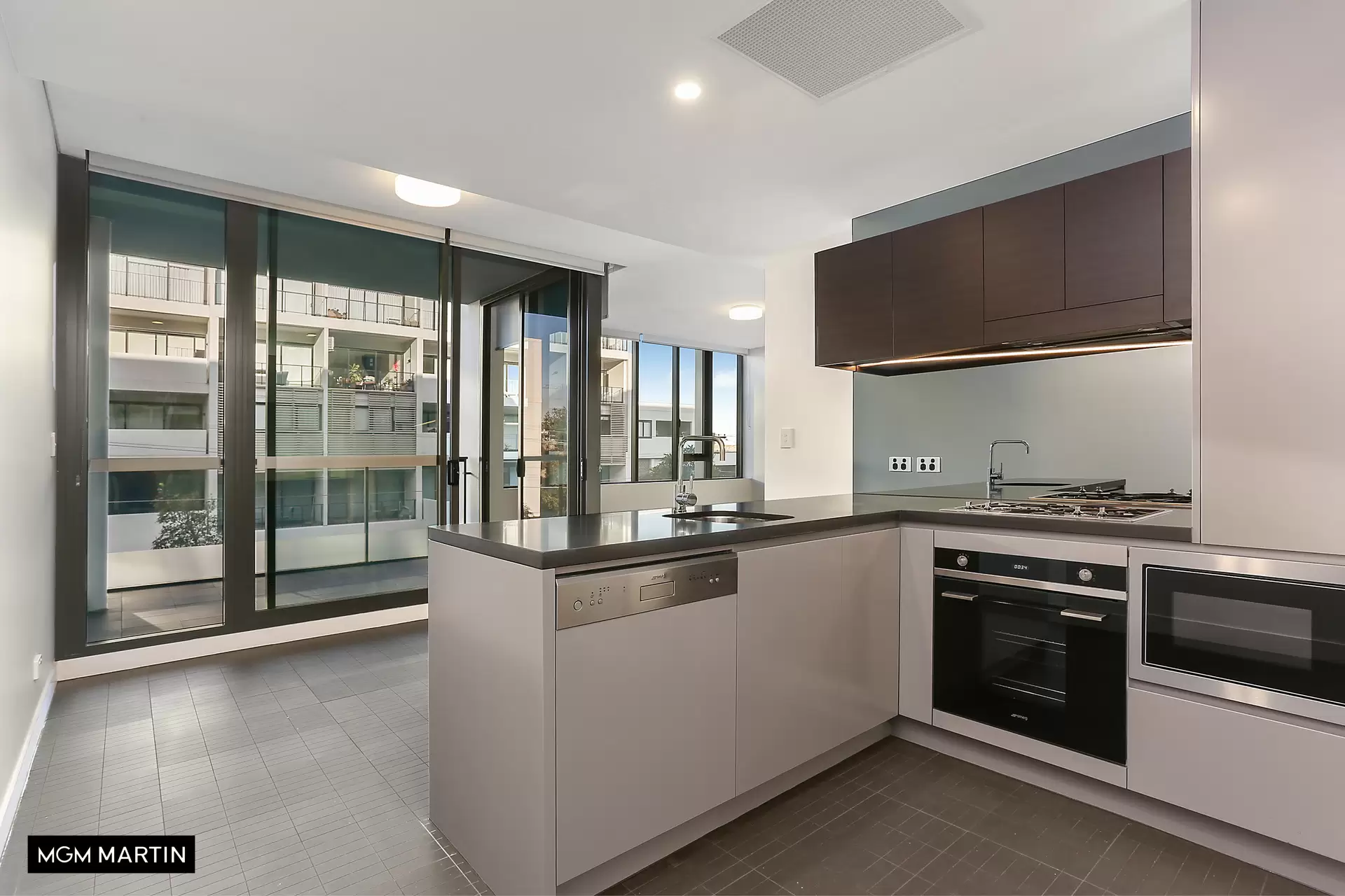 F406/34 Rothschild Avenue, Rosebery Leased by MGM Martin - image 1