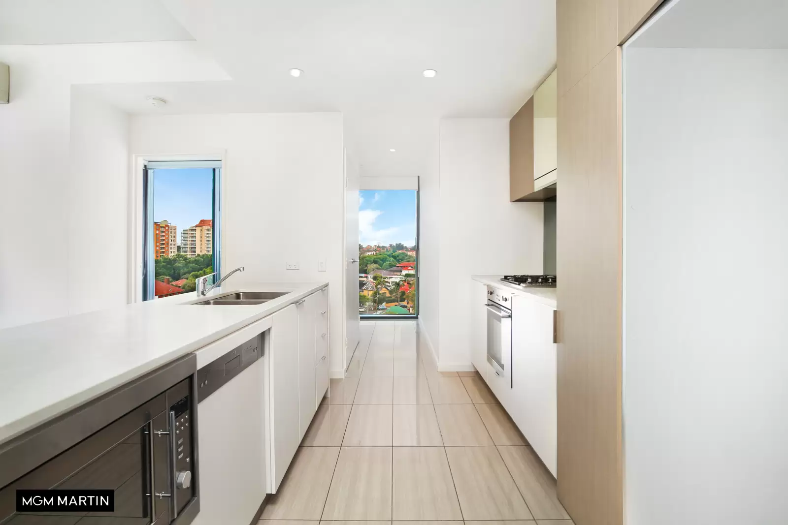 877/2 Cooper Place, Zetland Leased by MGM Martin - image 1