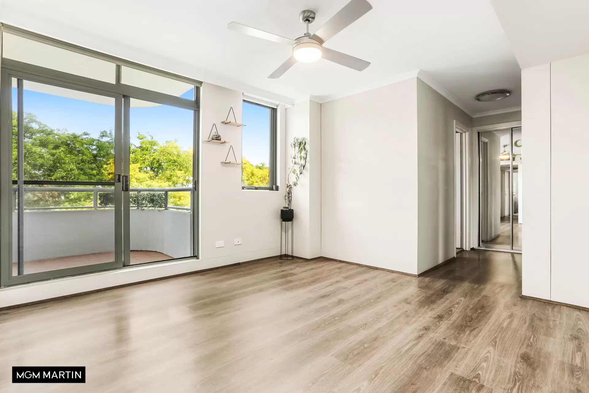 207/91 Brompton Road, Kensington Leased by MGM Martin - image 1