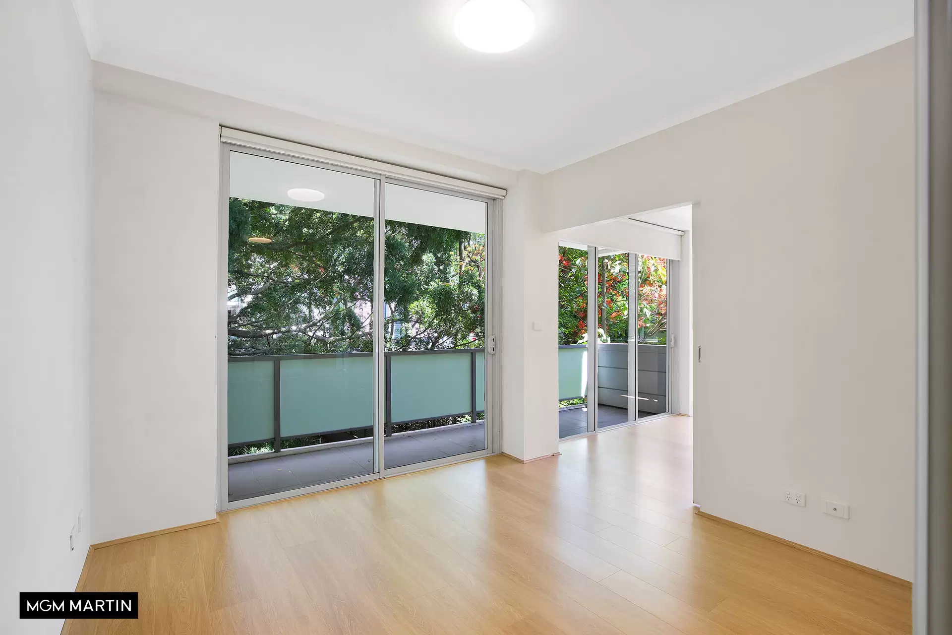 8/13 Grandstand Parade, Zetland Leased by MGM Martin - image 1
