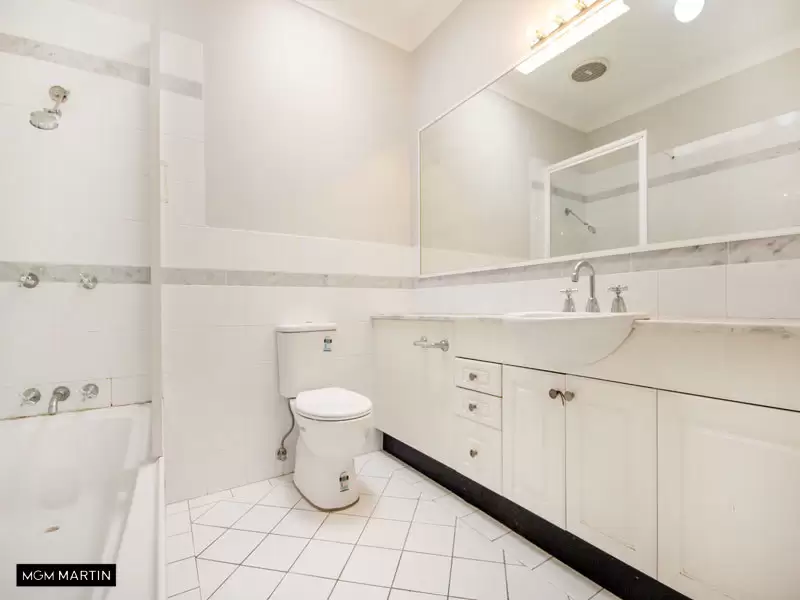 7/33 William Street, Botany Leased by MGM Martin - image 1