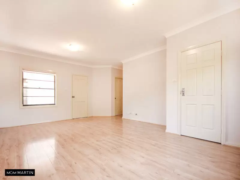 7/33 William Street, Botany Leased by MGM Martin - image 1