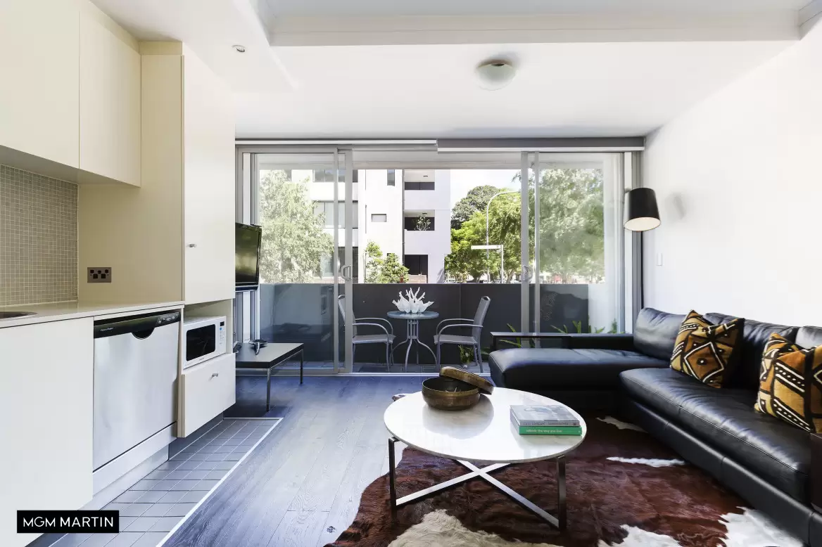 20/4 Grandstand Parade, Zetland Leased by MGM Martin - image 1
