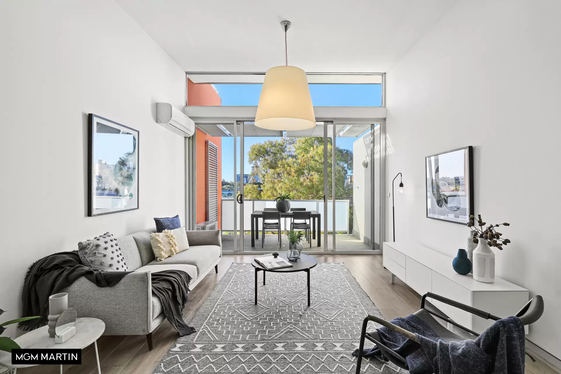 323/5 Queen Street, Rosebery For Sale by MGM Martin - image 1