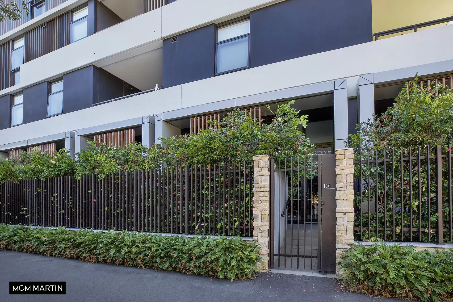 101/3 George Julius Avenue, Zetland For Lease by MGM Martin - image 1